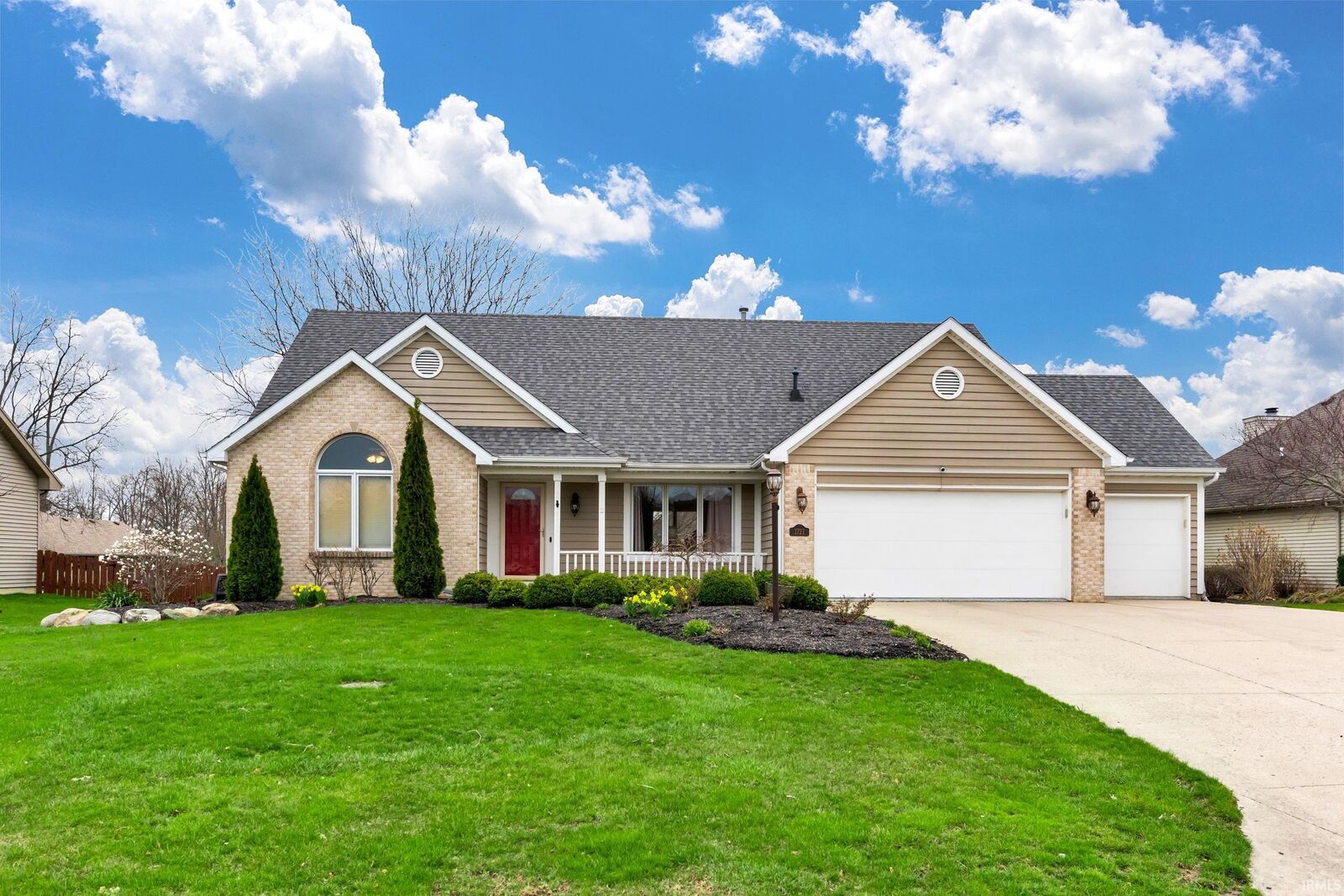 Property Photo:  1721 Red Oak Run  IN 46804-5202 