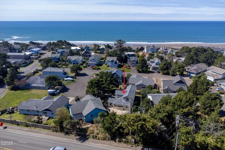 Property Photo:  35 Evergreen Court  OR 97341