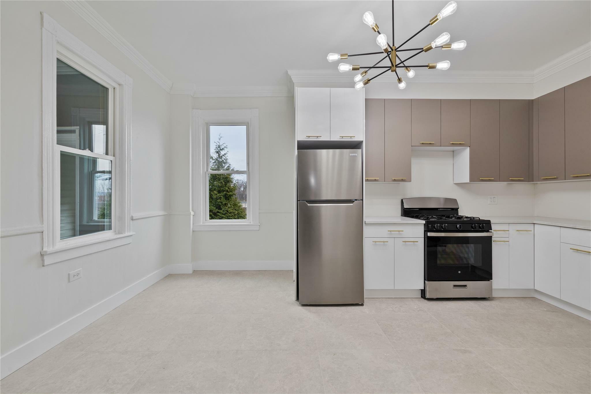 Property Photo:  1 Elizabeth Place 1R  NY 10960 