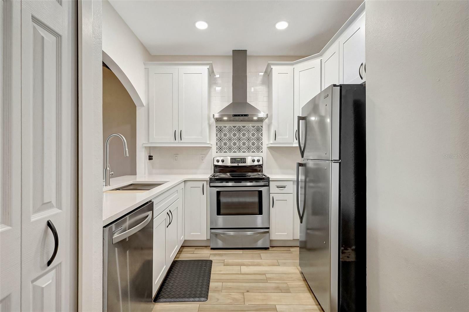Property Photo: 18228 Paradise Point Drive FL 33647