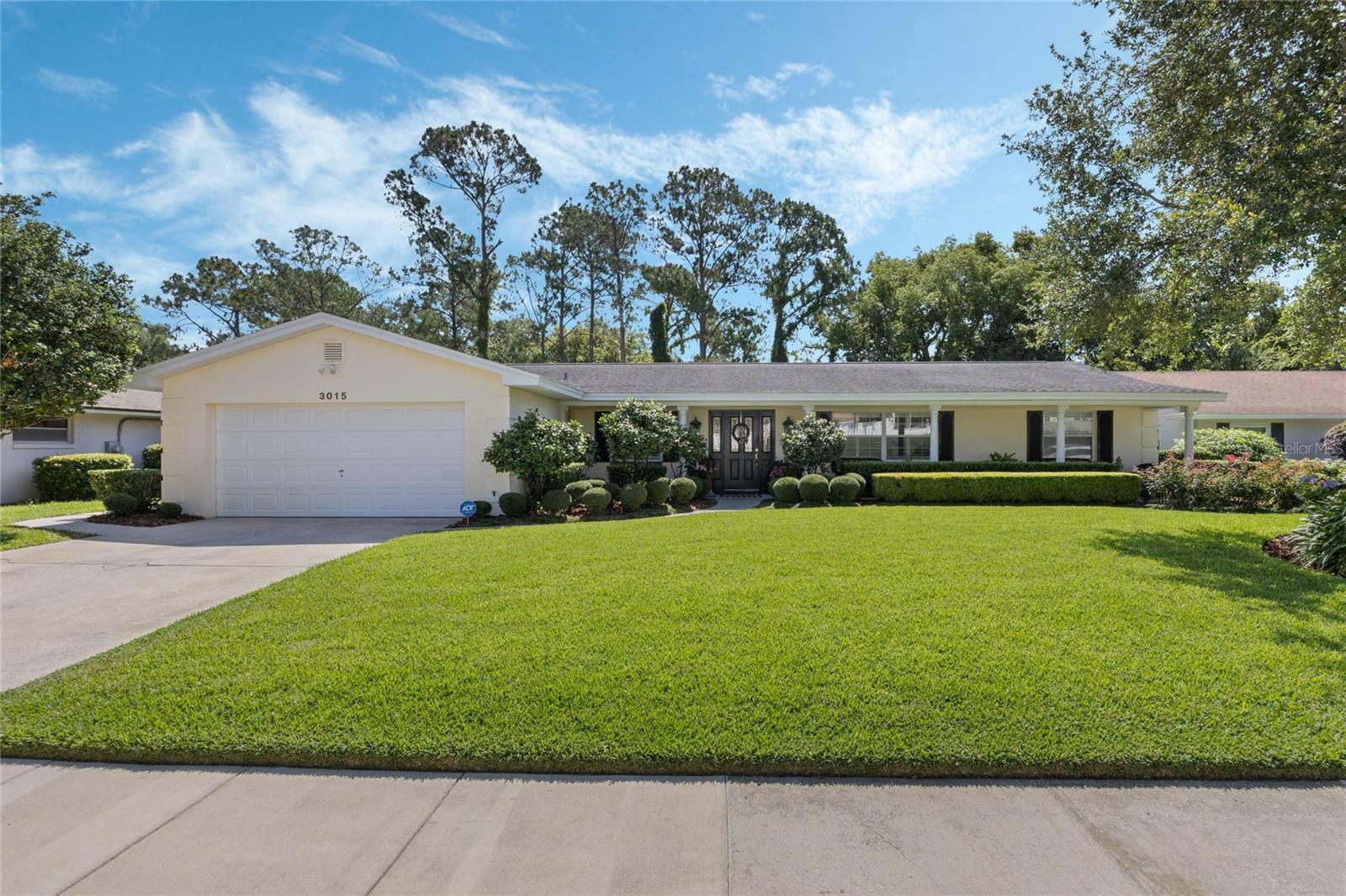 Property Photo: 3015 Dawley Avenue FL 32806