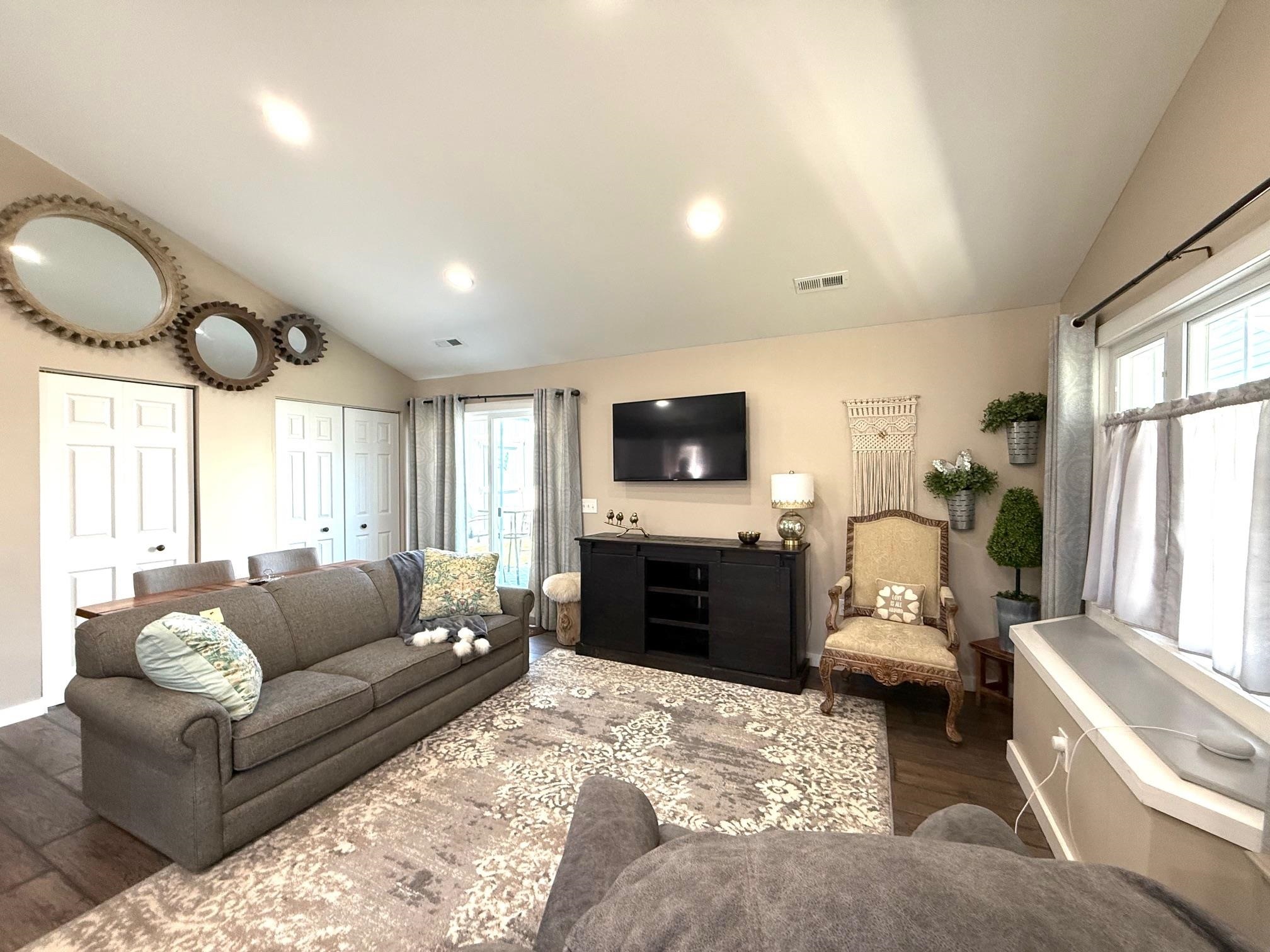 Property Photo: 1704 S Sherman Street MI 48708