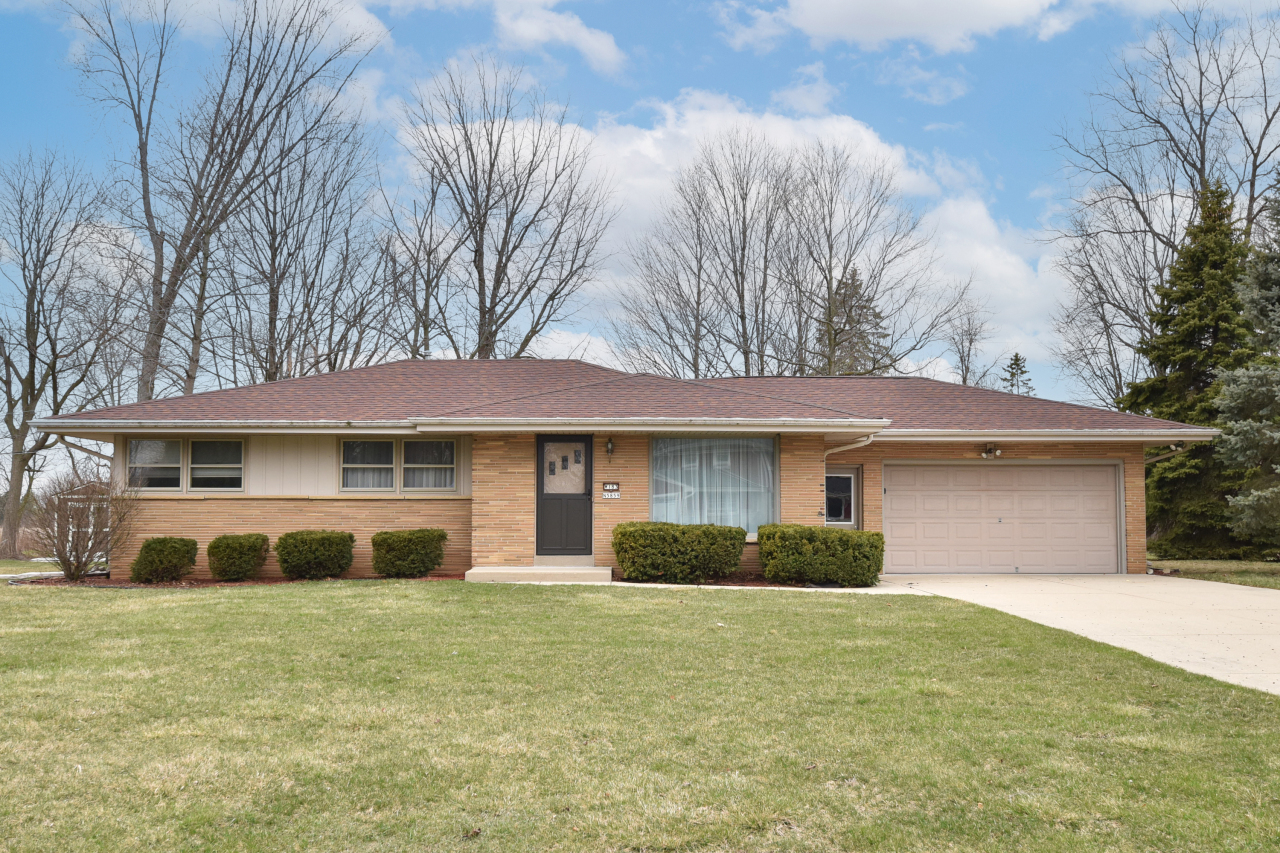 Property Photo: W183n5859 Spruce Ln WI 53051
