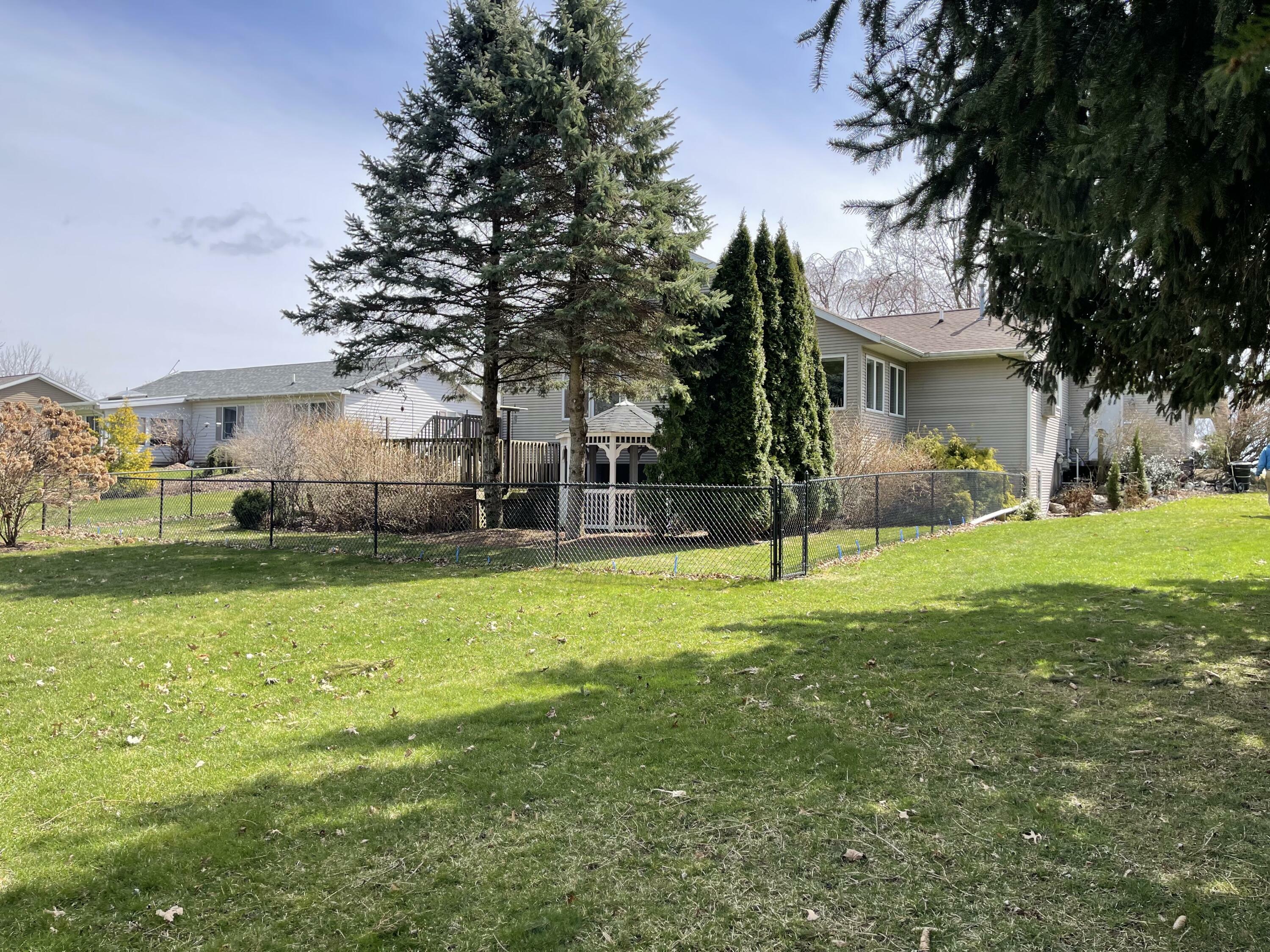Property Photo: 625 Apache Drive Drive MI 49412