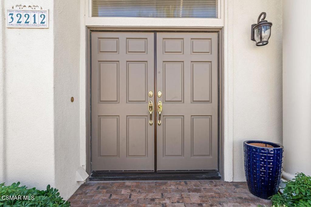 Property Photo:  32212 Breezeport Drive  CA 91361 