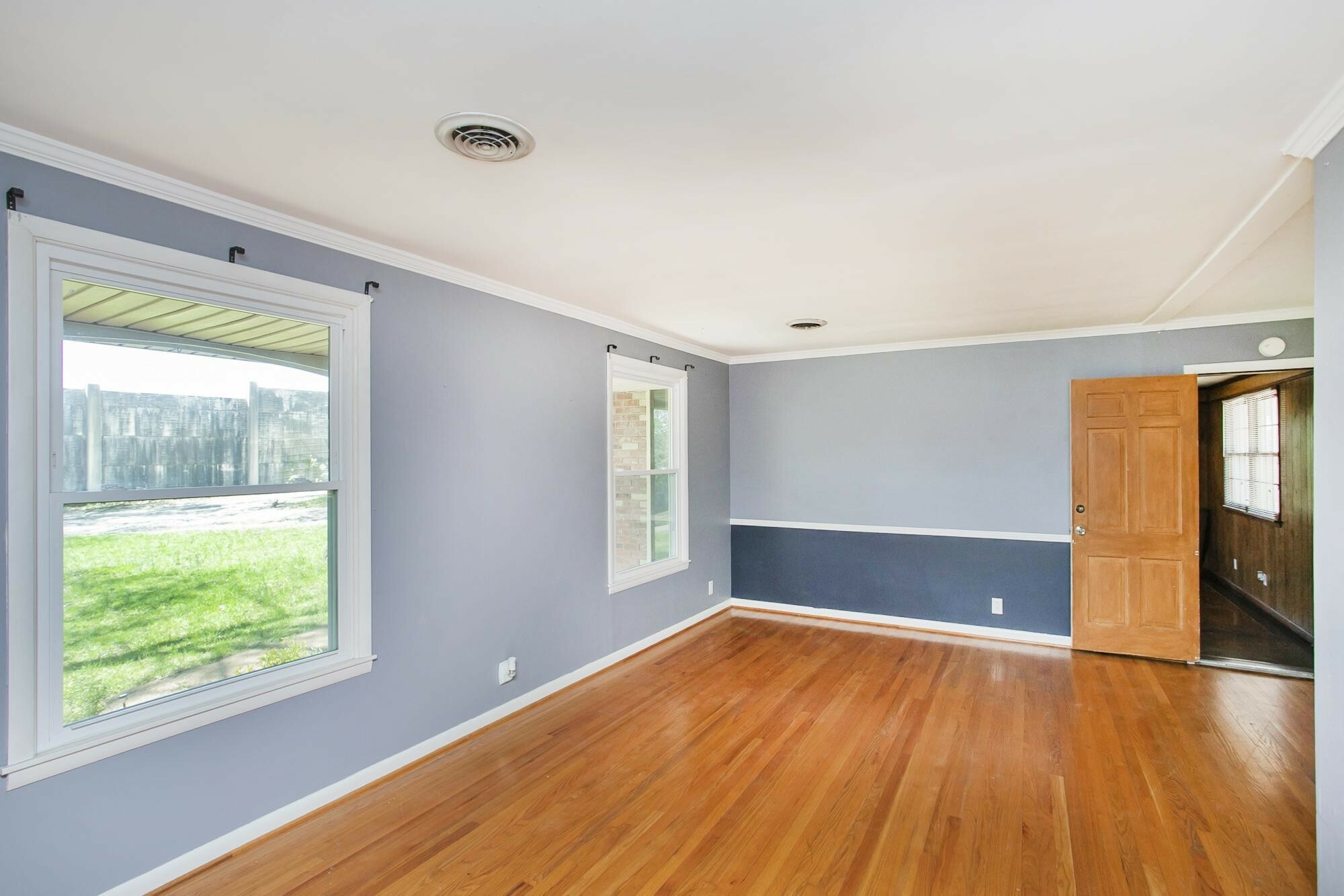 Property Photo: 201 Holiday Dr TN 37115