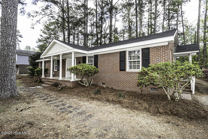 Property Photo: 2912 Ridgecrest Drive NC 27803