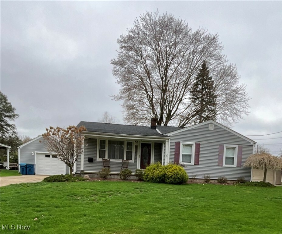 Property Photo: 236 Hopewell Drive OH 44471