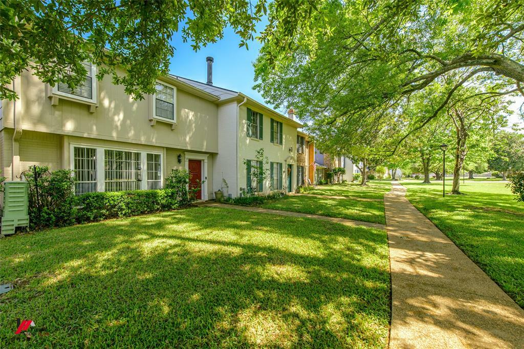 Property Photo:  10004 Heritage Drive  LA 71115 