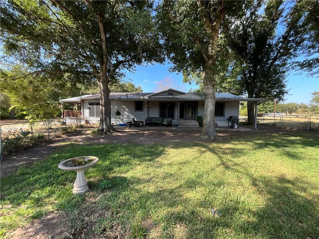 Property Photo: 9698 Sycamore Road TX 76687