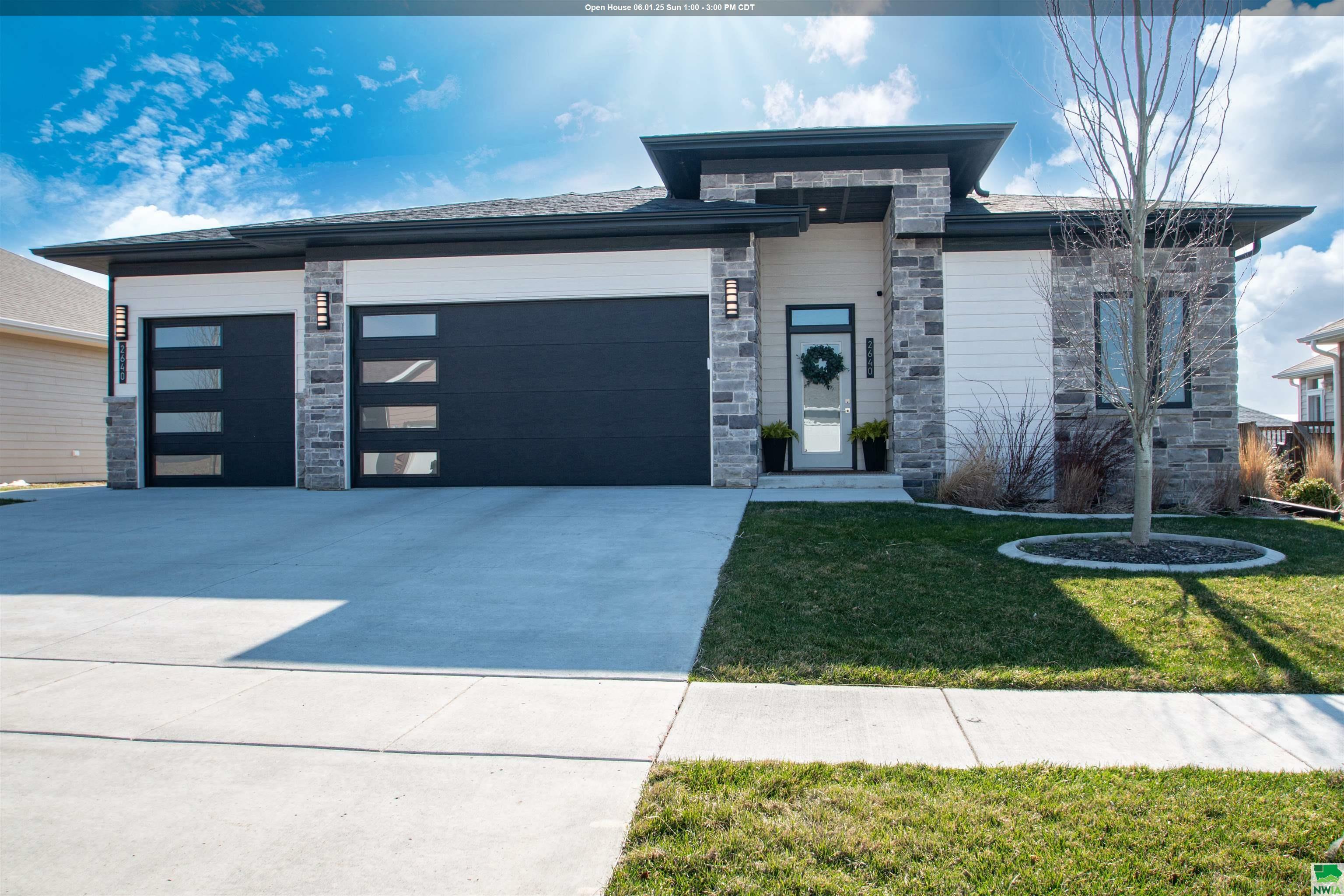 Property Photo: 2640 Nicklaus Blvd IA 51106