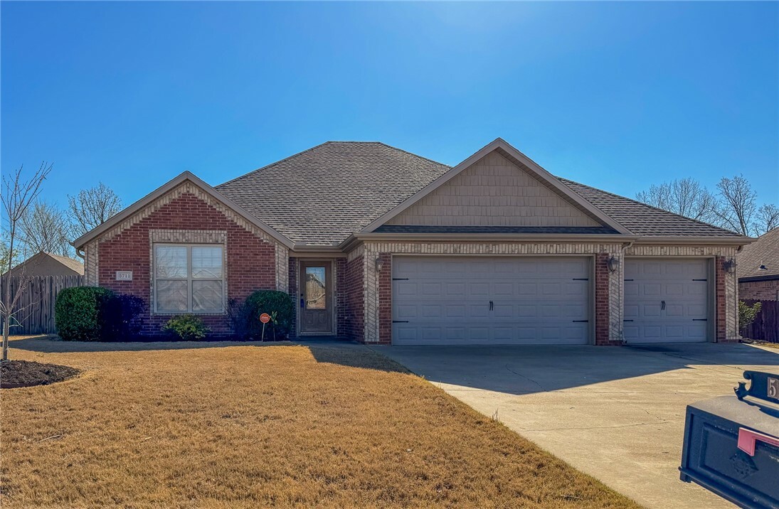 Property Photo: 5711 S 66th Street AR 72758