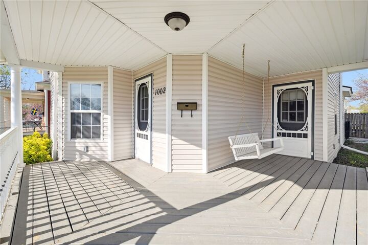 Property Photo: 1002 S Arkansas Street AR 72756