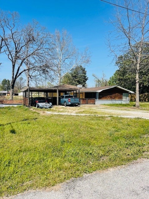 Property Photo: 1110 NW 7th Street AR 72712