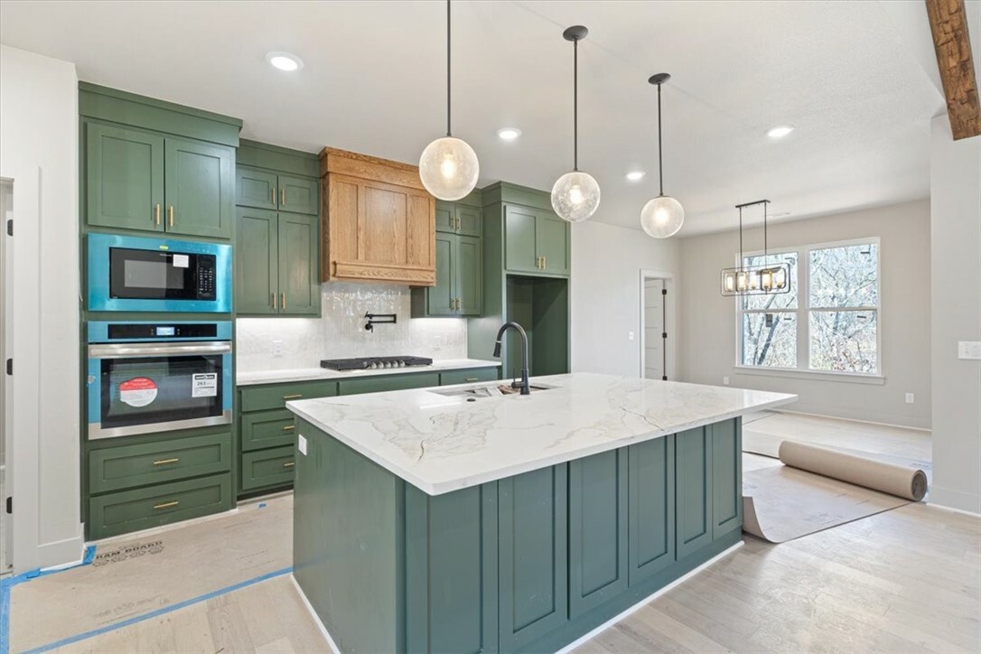 Property Photo: 9 Lingfield Lane AR 72714