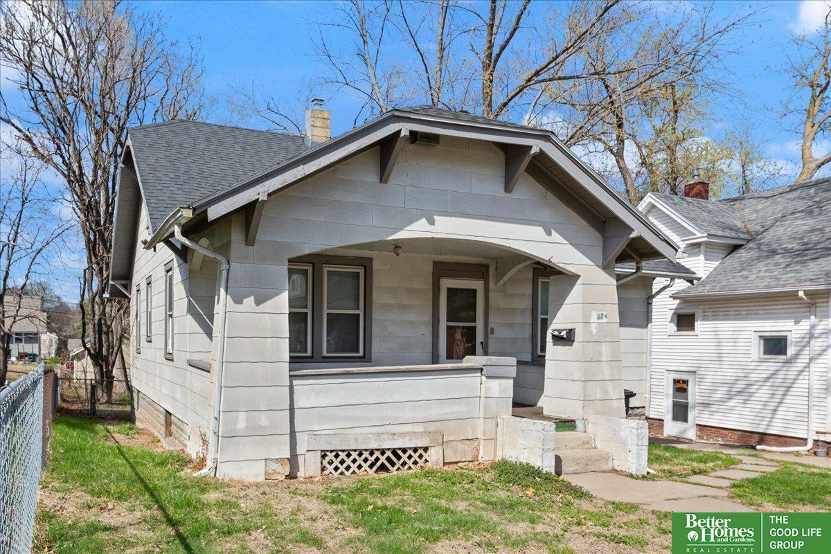 Property Photo: 3824 Seward Street NE 68111