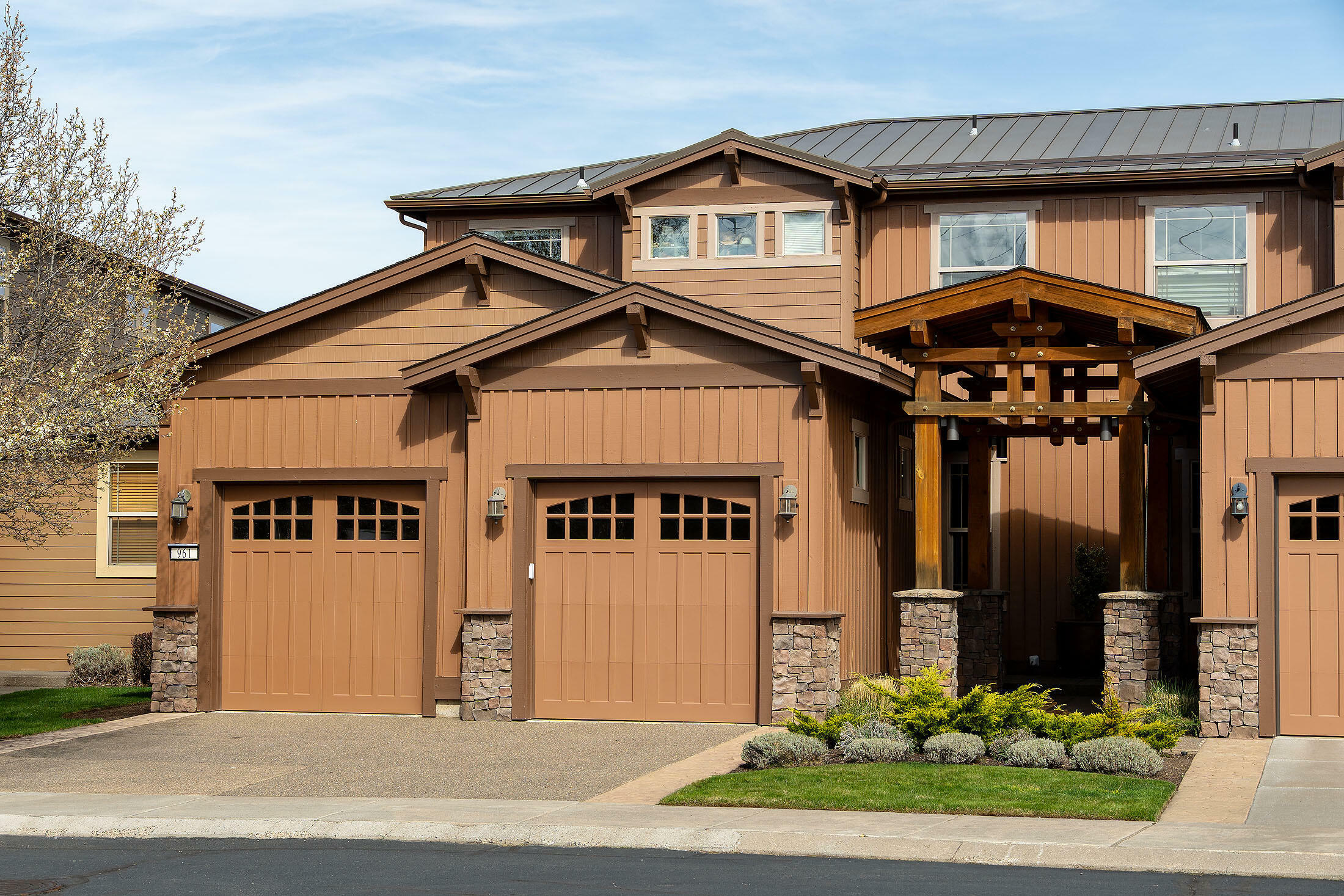 Property Photo: 961 SW Vantage Point Way OR 97702