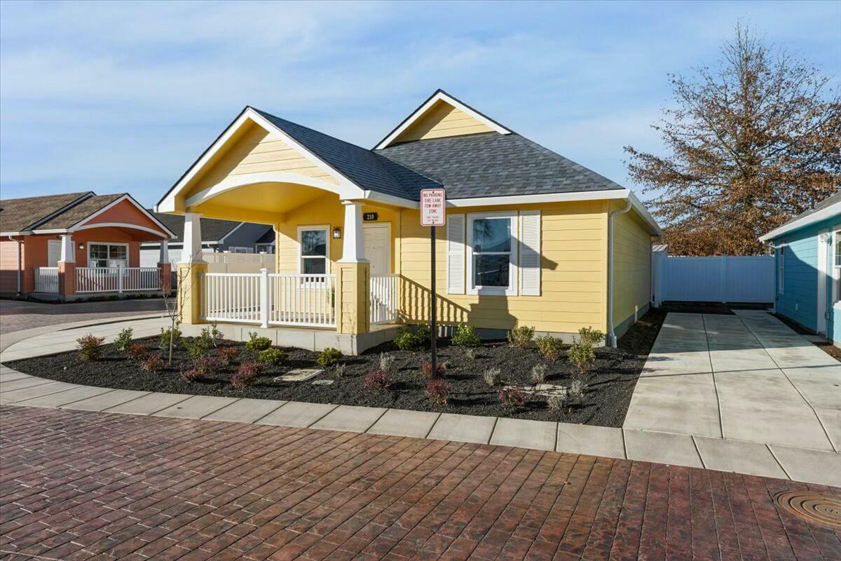 Property Photo: 2254 Grandma Aggie Lane Lot 17 OR 97501