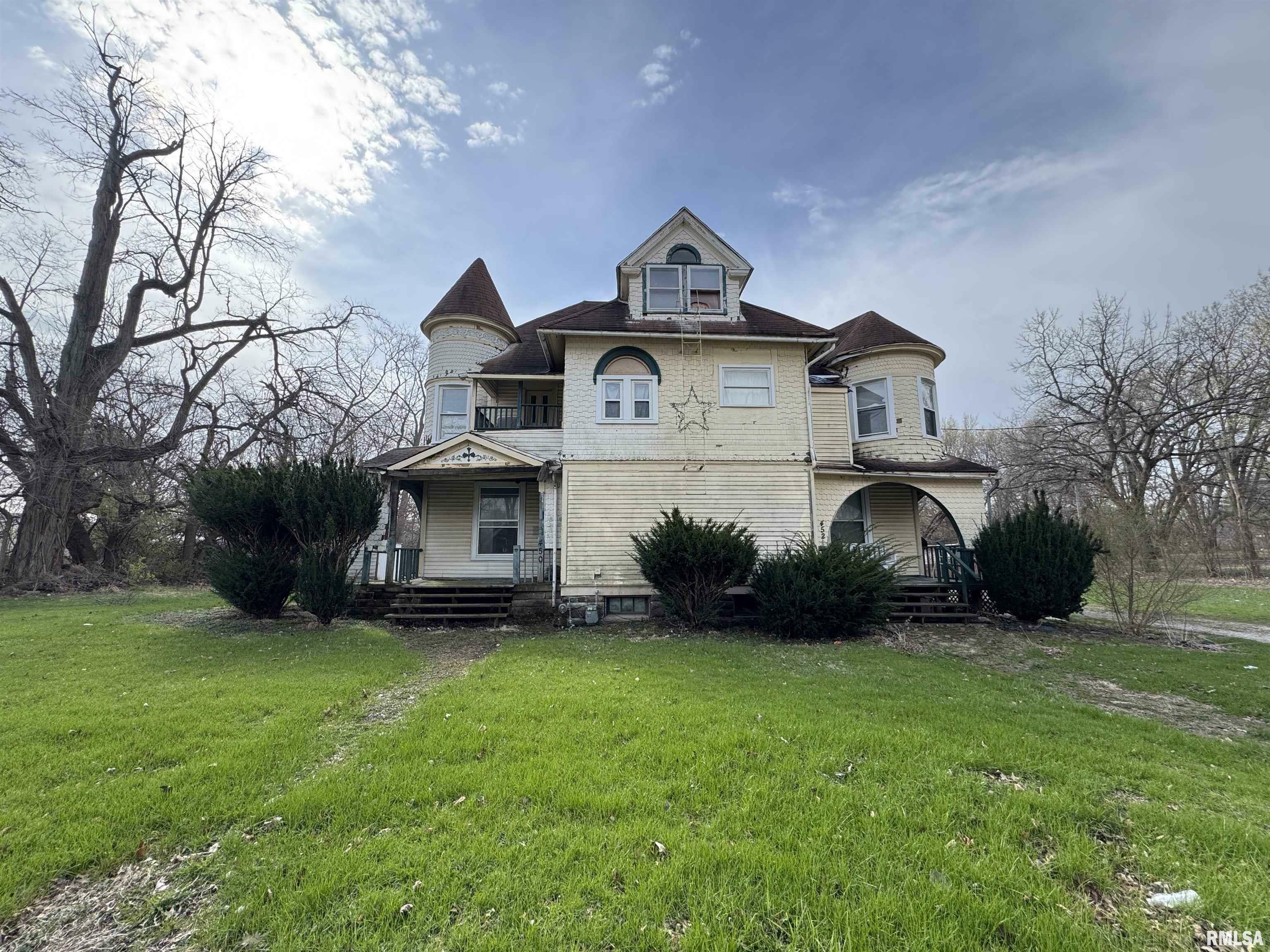 Property Photo: 450 Monmouth Boulevard IL 61401