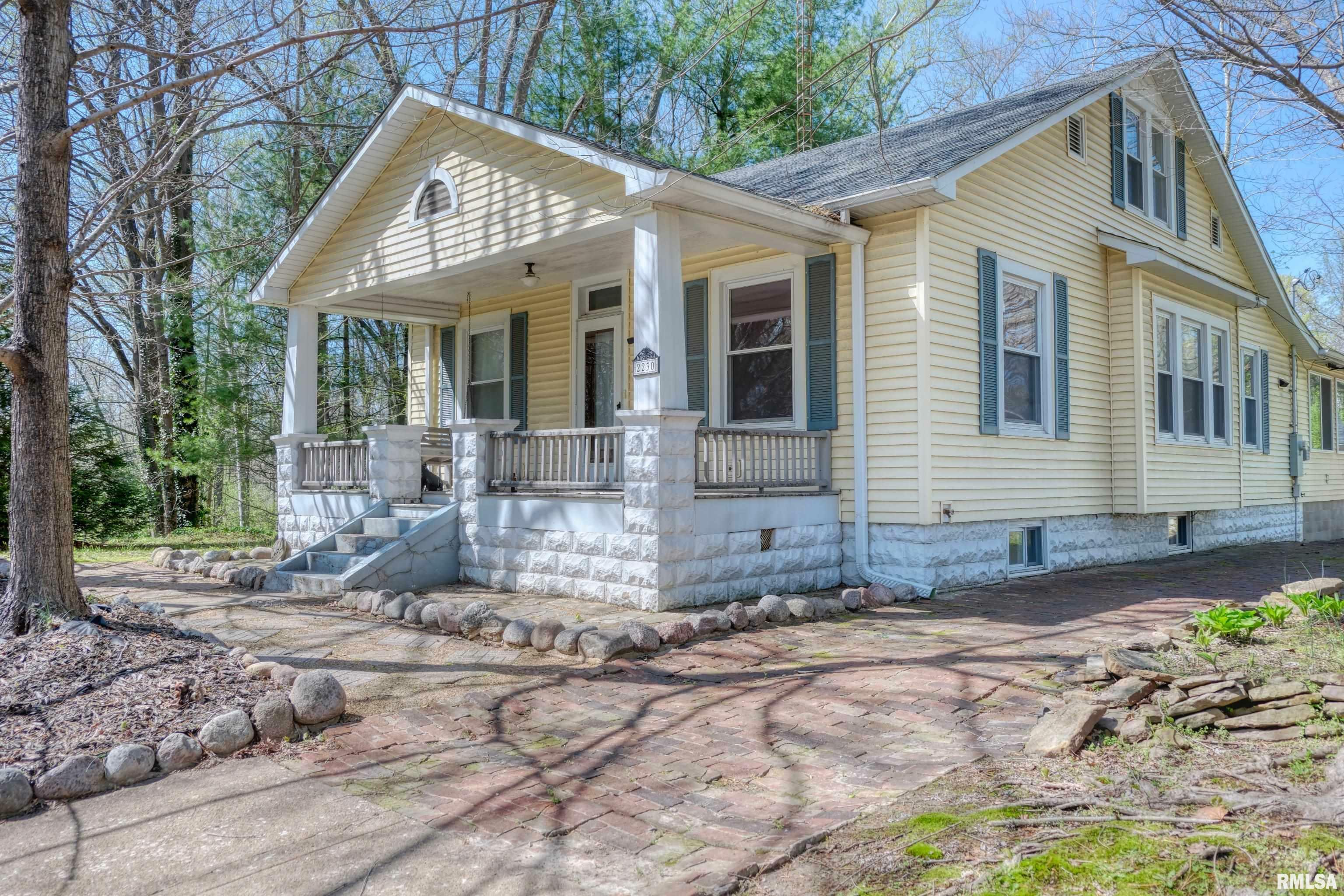 Property Photo: 2230 Walnut Street IL 62966