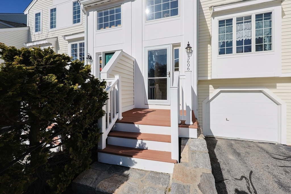Property Photo: 3606 Knightsbridge Close 3606 MA 01609
