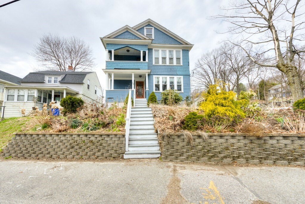 Property Photo:  16 Flagg St  MA 01602 