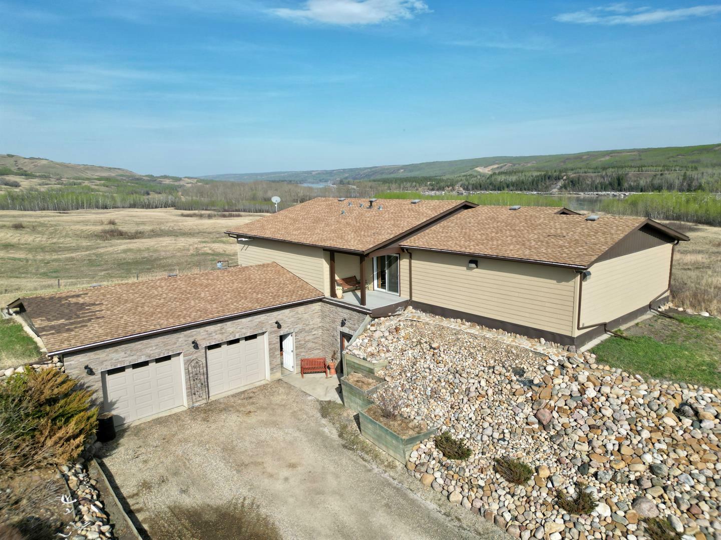Property Photo: 235044 Twp 821A AB T8S 1S2