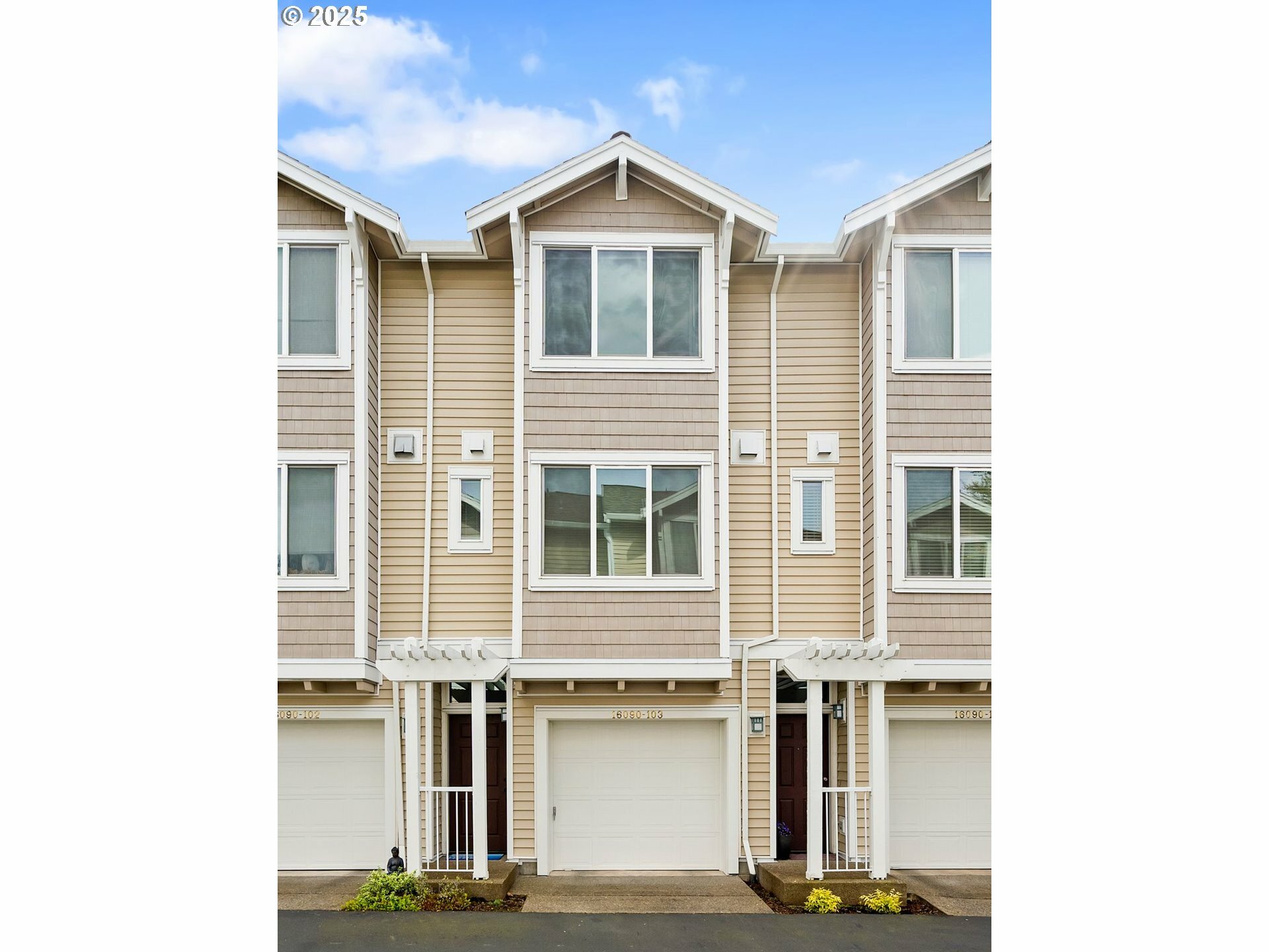 Property Photo: 16090 SW Audubon St 103 OR 97003