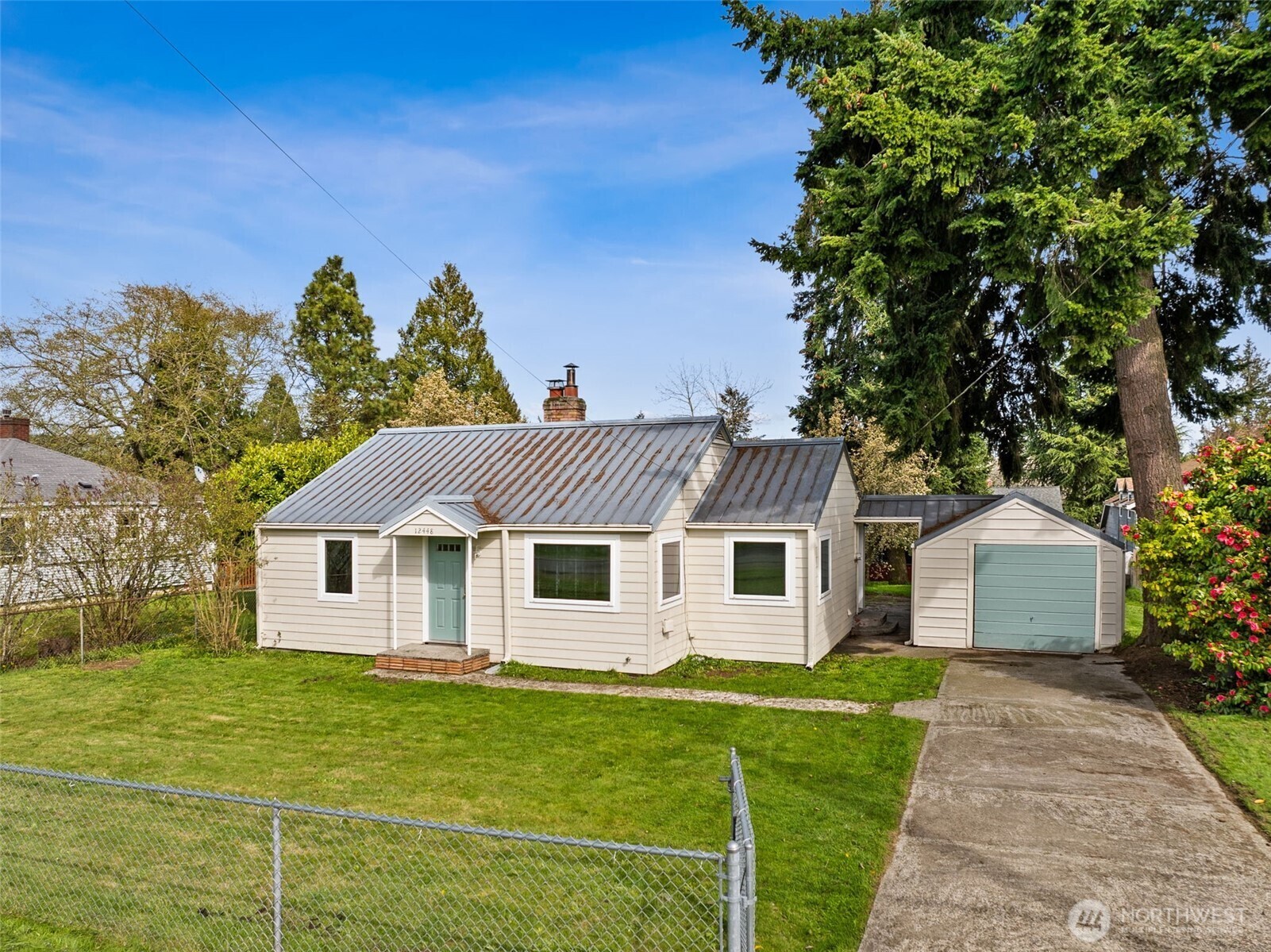 Property Photo:  12448  Occidental Ave South  WA 98168 