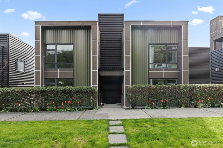 Property Photo:  1762  Valentine Place S  WA 98144 