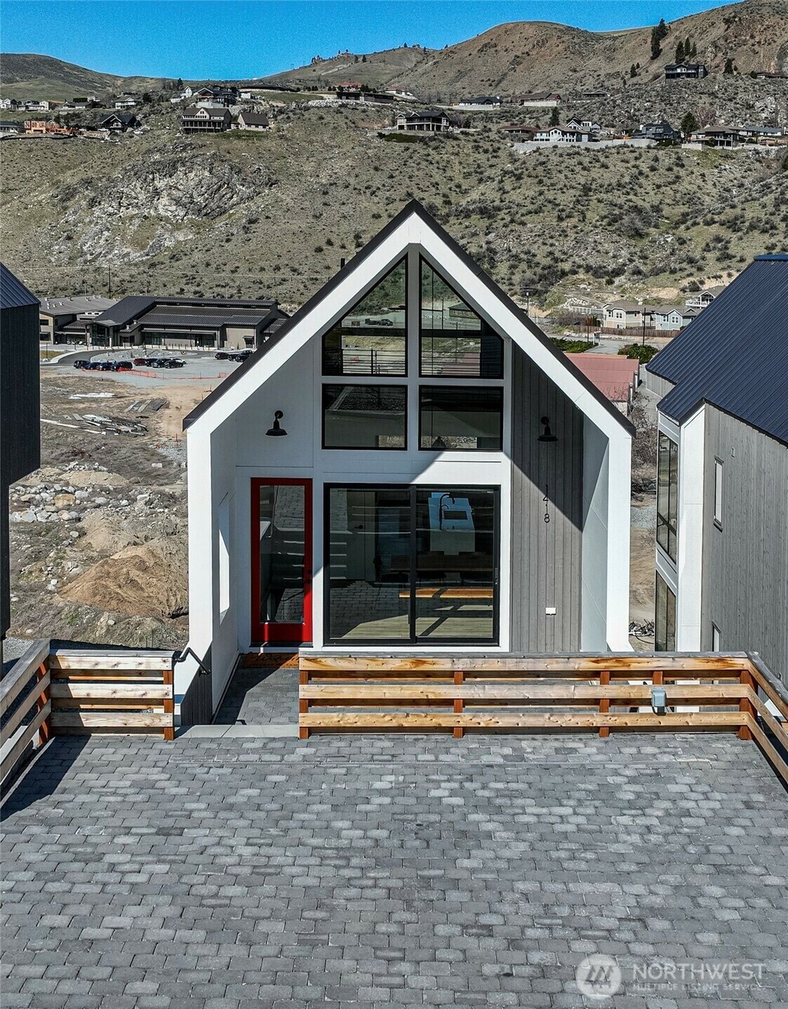 Property Photo: 1418 Cottage Lane WA 98816