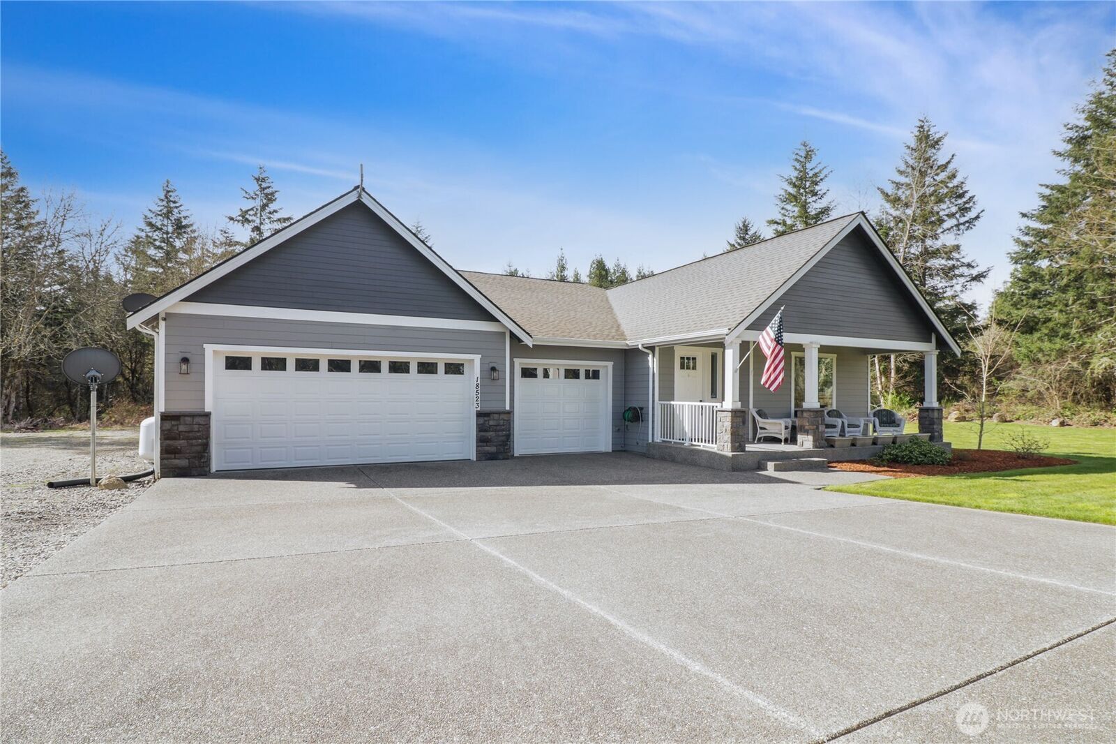 Property Photo: 18523 138th Avenue SE WA 98597