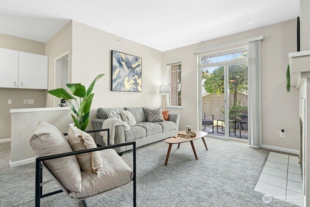 Property Photo:  15300  112th Avenue NE C102  WA 98011 