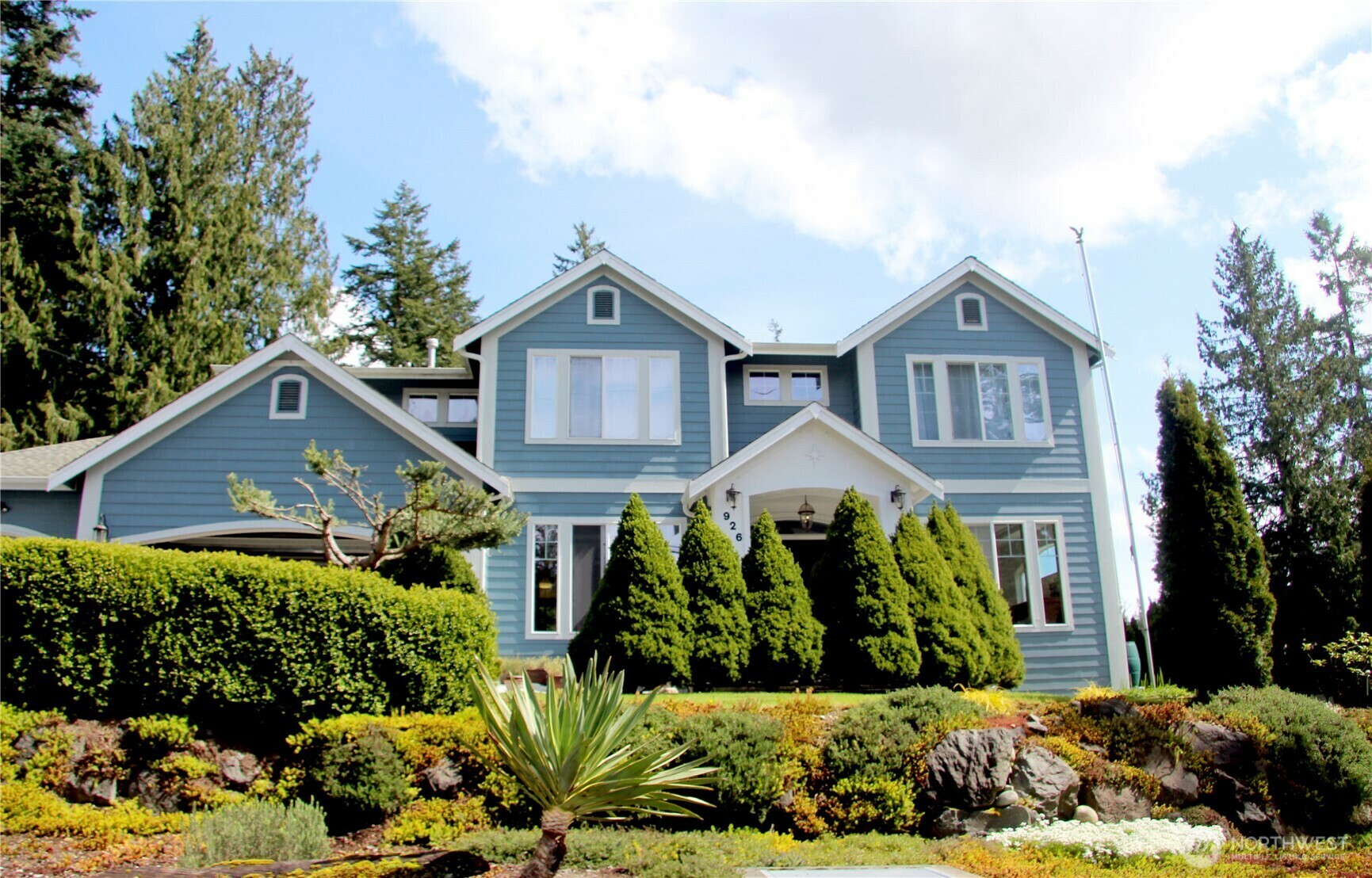 Property Photo: 926 211th Place NE WA 98074
