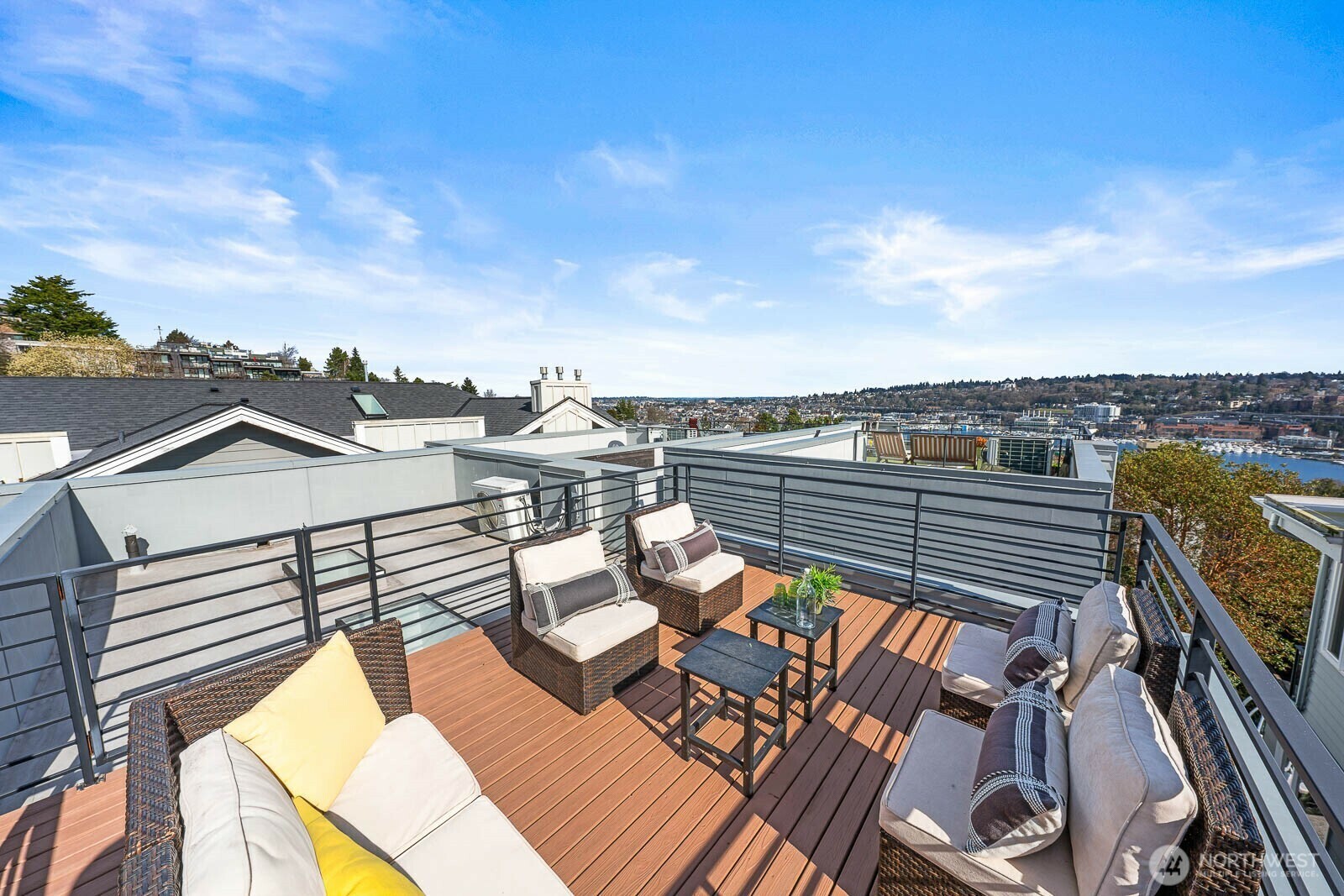 Property Photo: 1226 C 5th Avenue N WA 98109