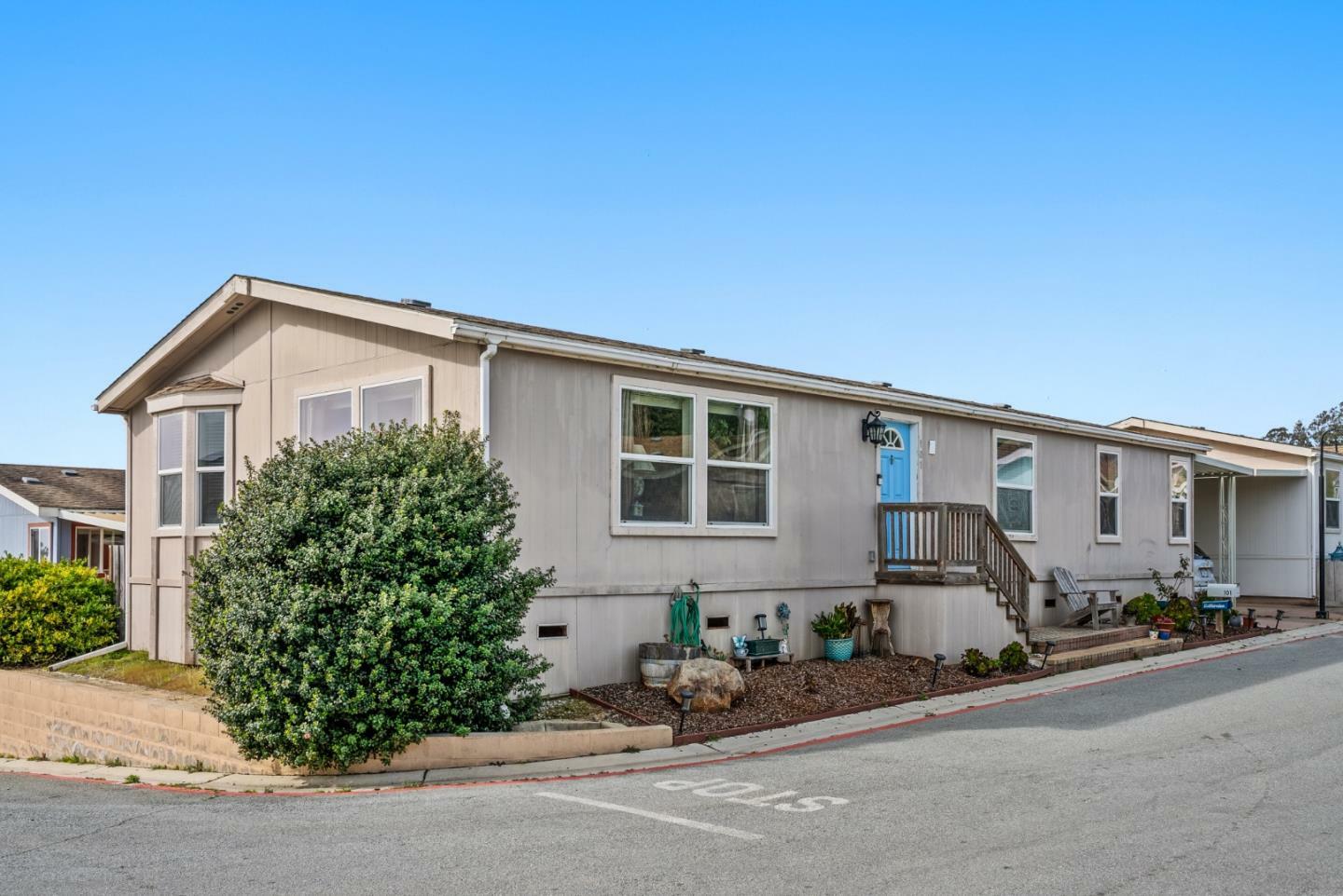 Property Photo: 1900 Highway 1 101 CA 95039