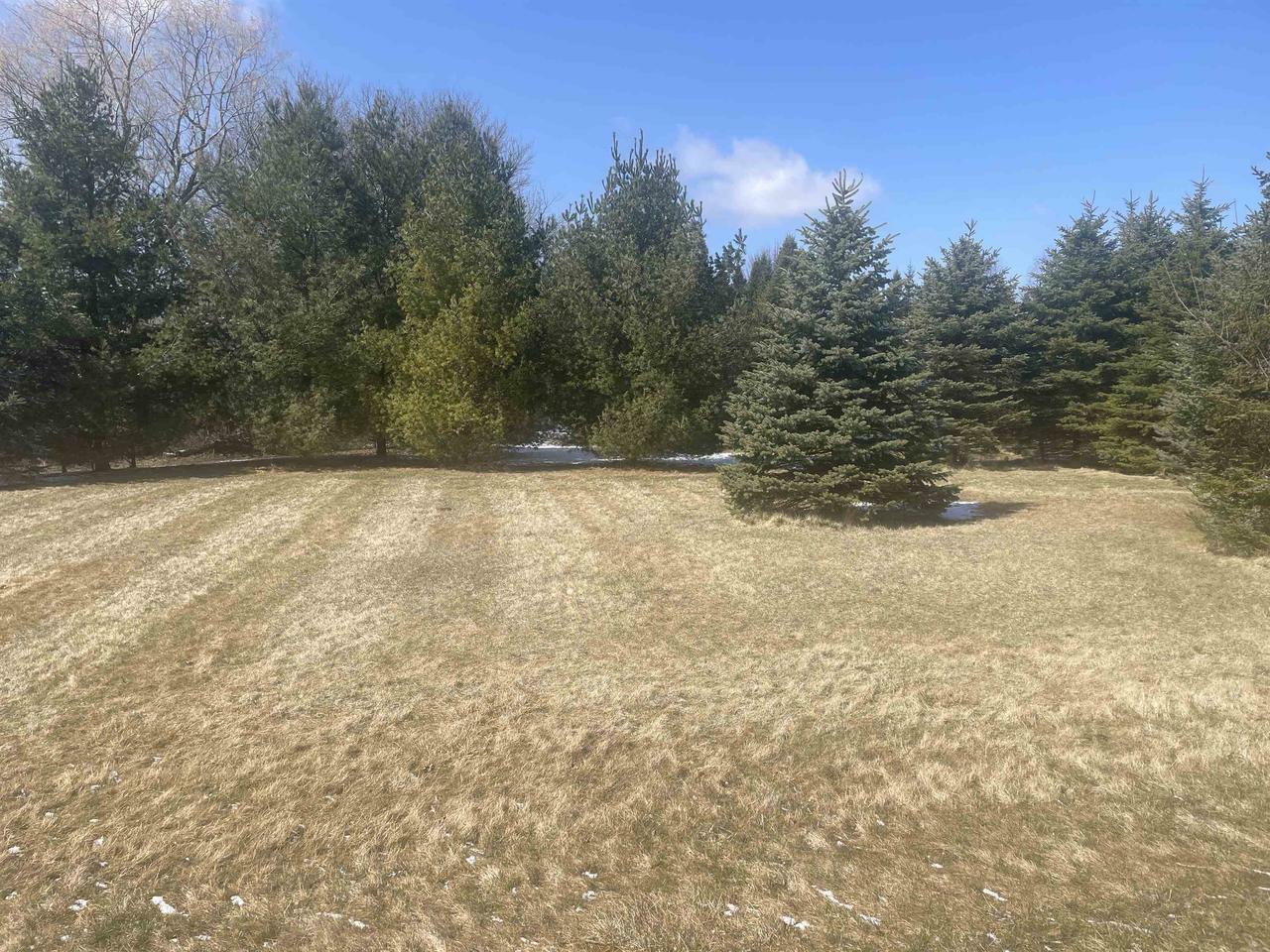 L5 Southwoods Court  Ripon WI 54971 photo