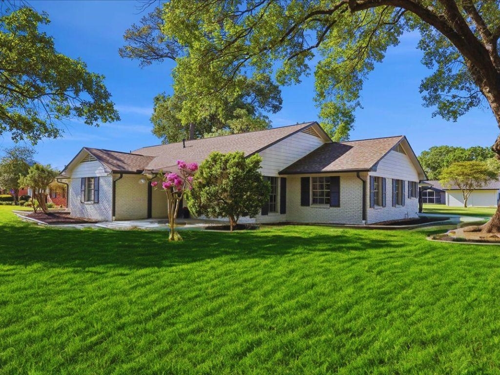 4610 Regina Lane  Beaumont TX 77706 photo