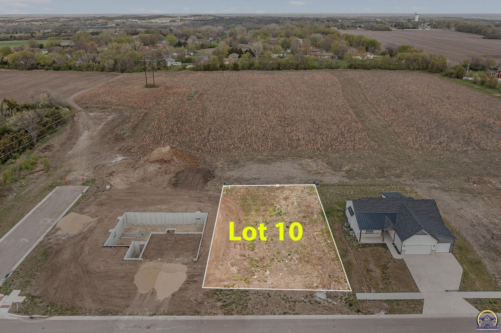 Property Photo: 8016 SW 26th Ter Lot 10, Block B KS 66614