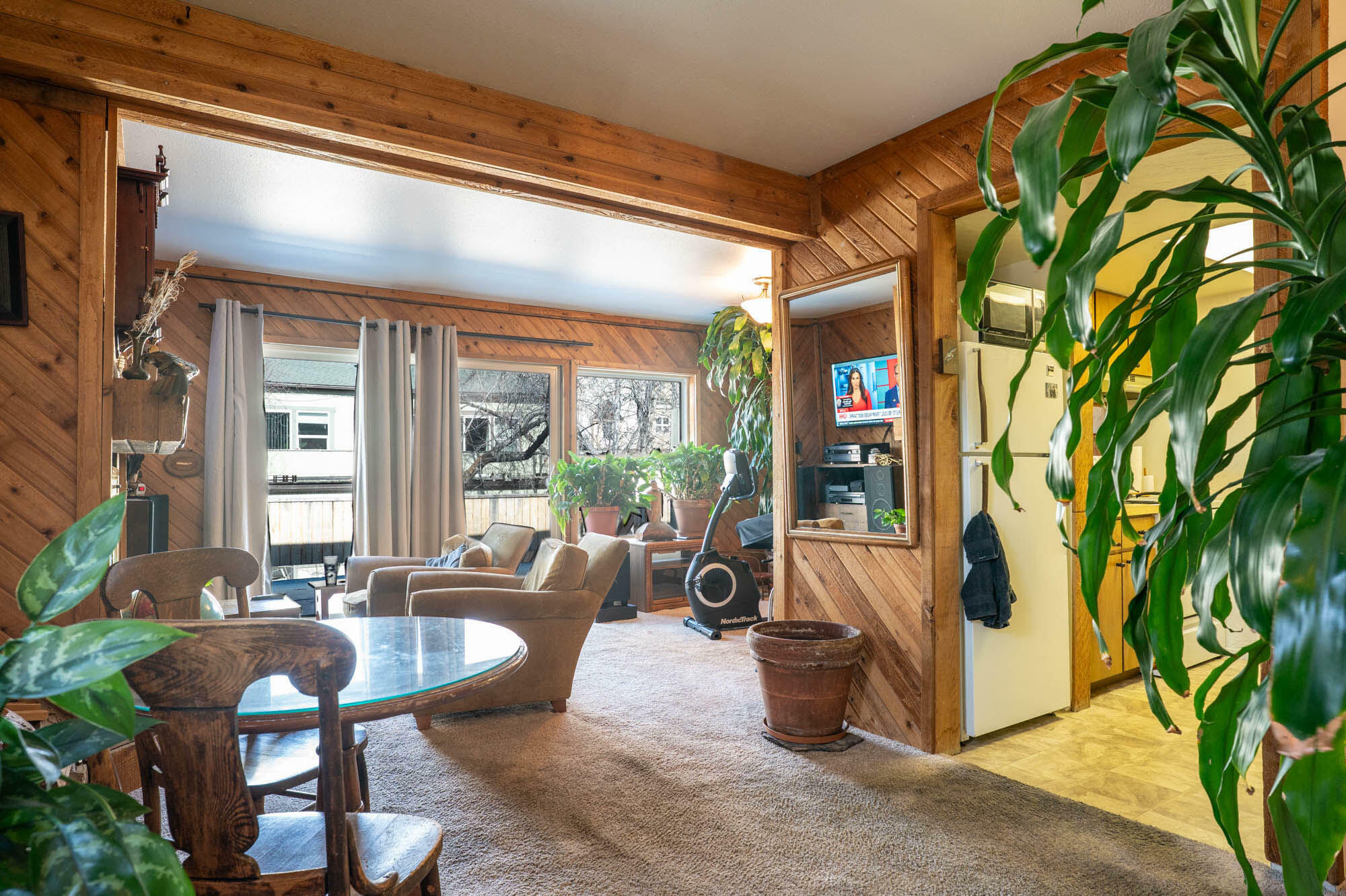 Property Photo:  211 N 1st Ave 6  ID 83340 