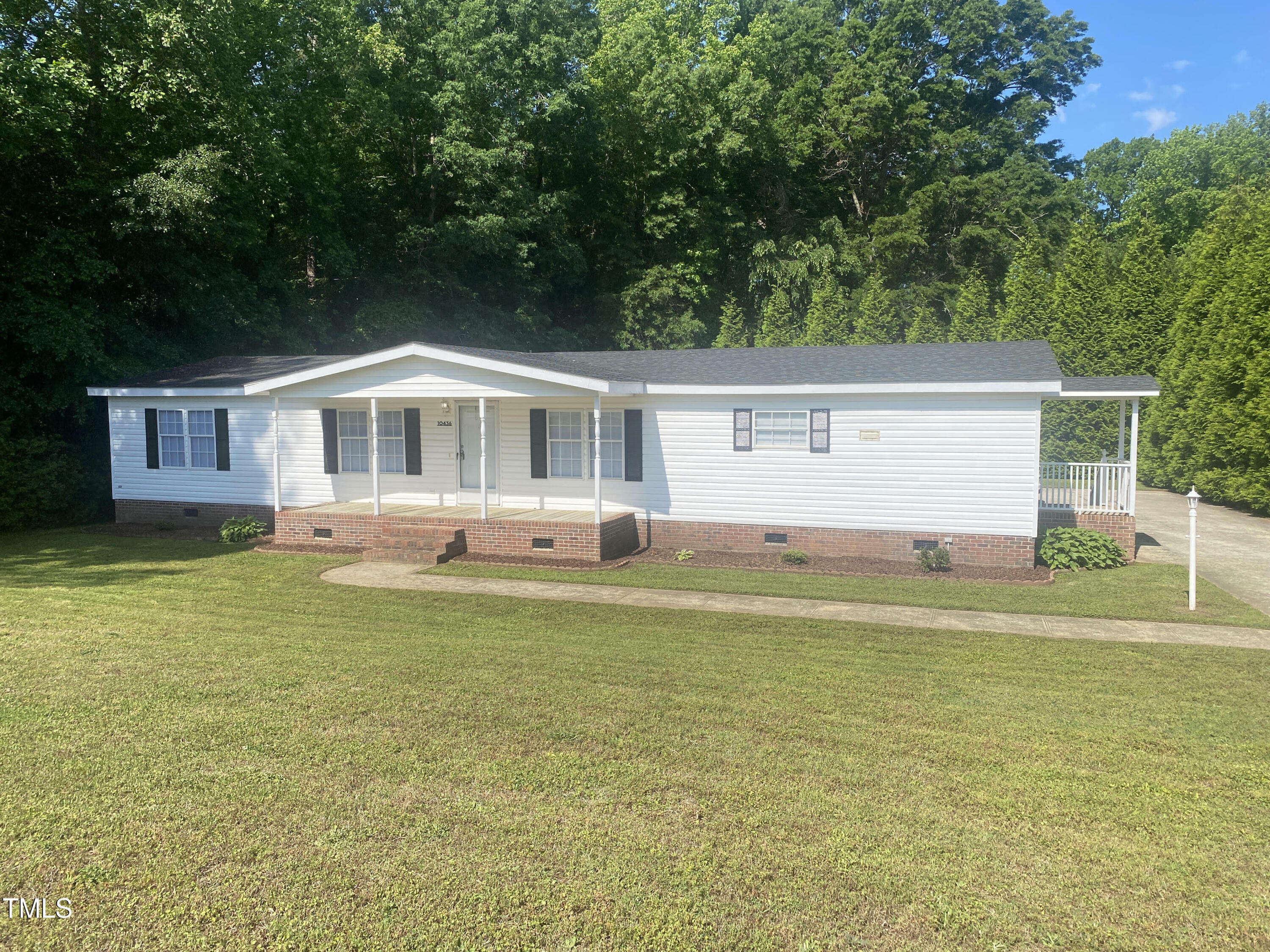 Property Photo: 10436 S Nash Street NC 27557