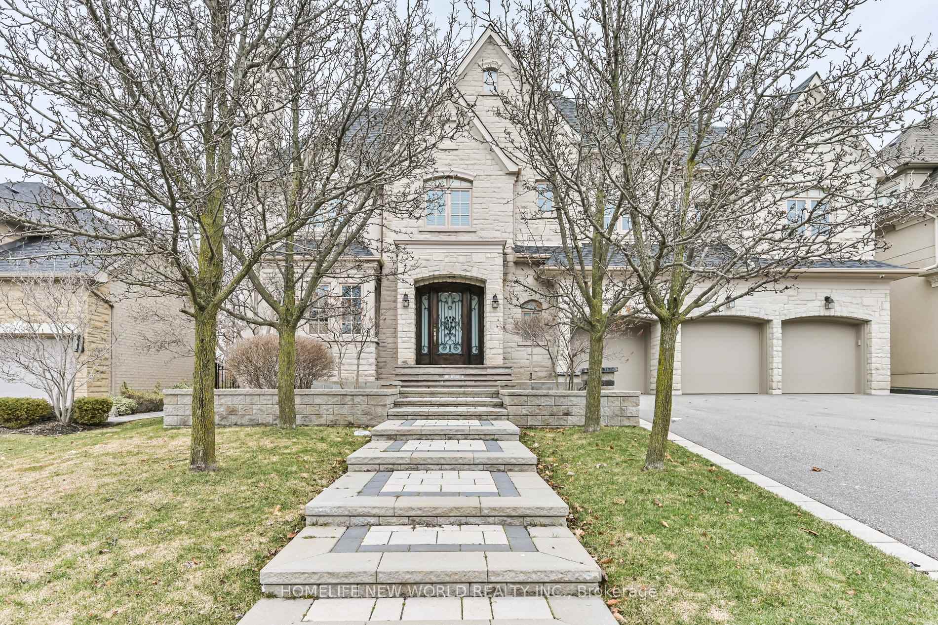 Property Photo: 33 Evita Court ON L4J 8K6