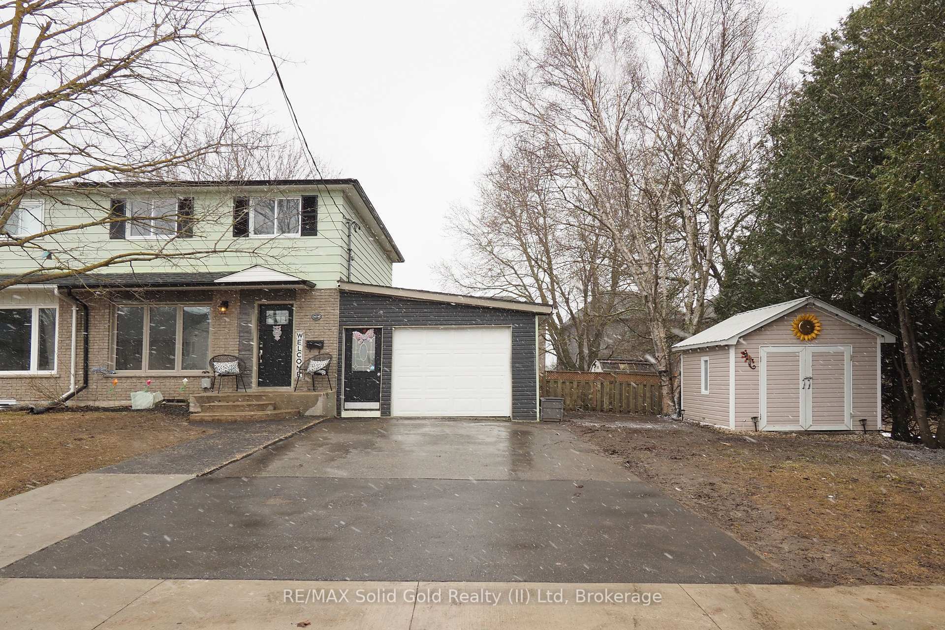 Property Photo: 317 Domville Street B ON N0G 1A0