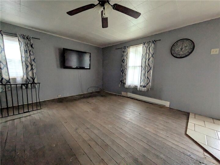 Property Photo: 723 Broadford Rd PA 15425