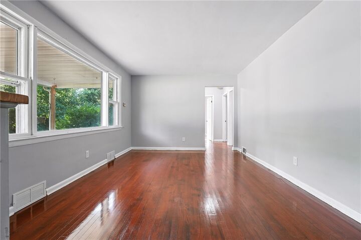 Property Photo:  406 Patton Ave  PA 16121 
