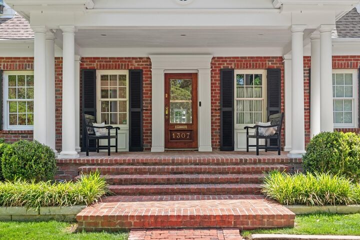 Property Photo: 1307 Elton Lane TX 78703