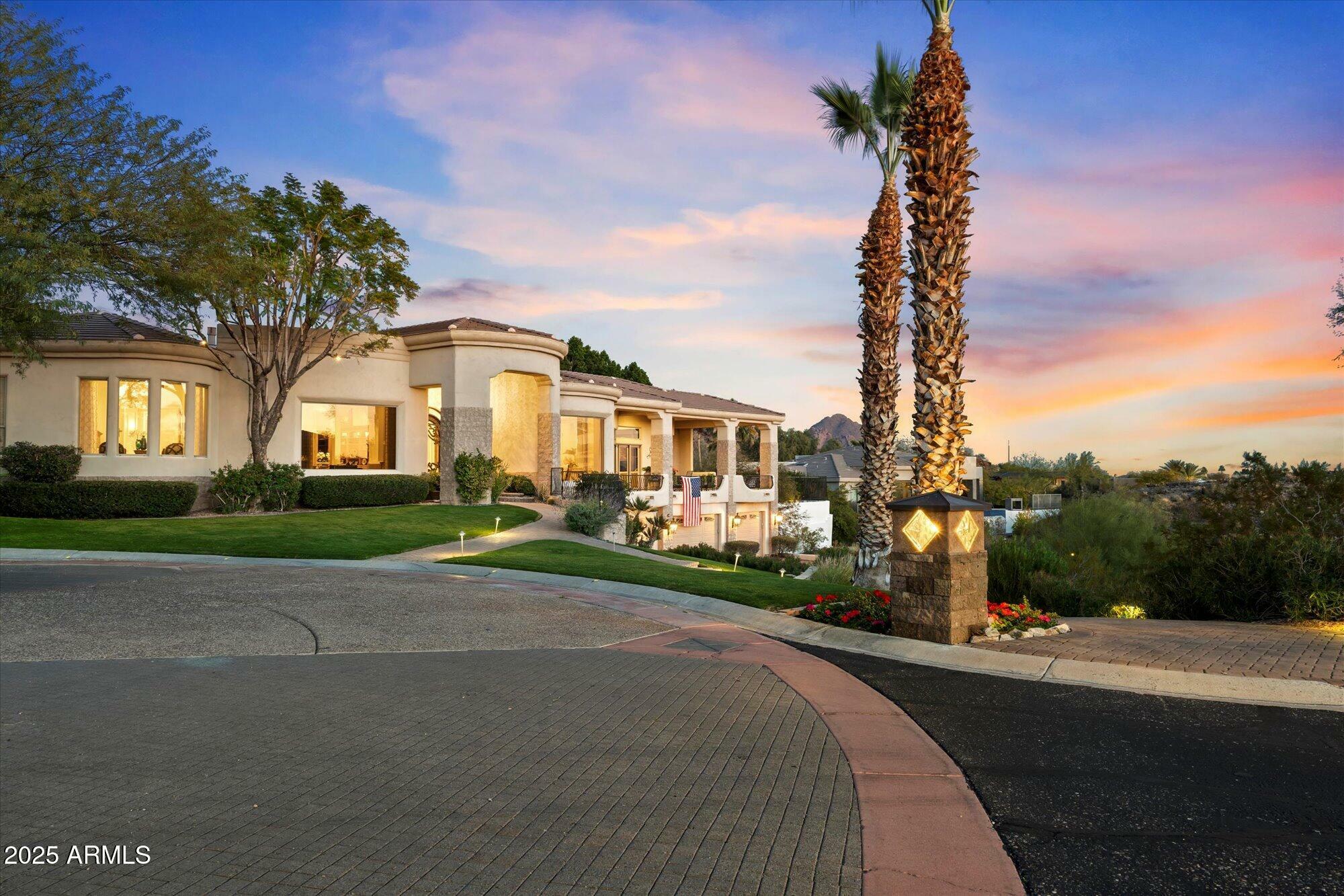 Property Photo: 6621 N Arizona Biltmore Circle AZ 85016