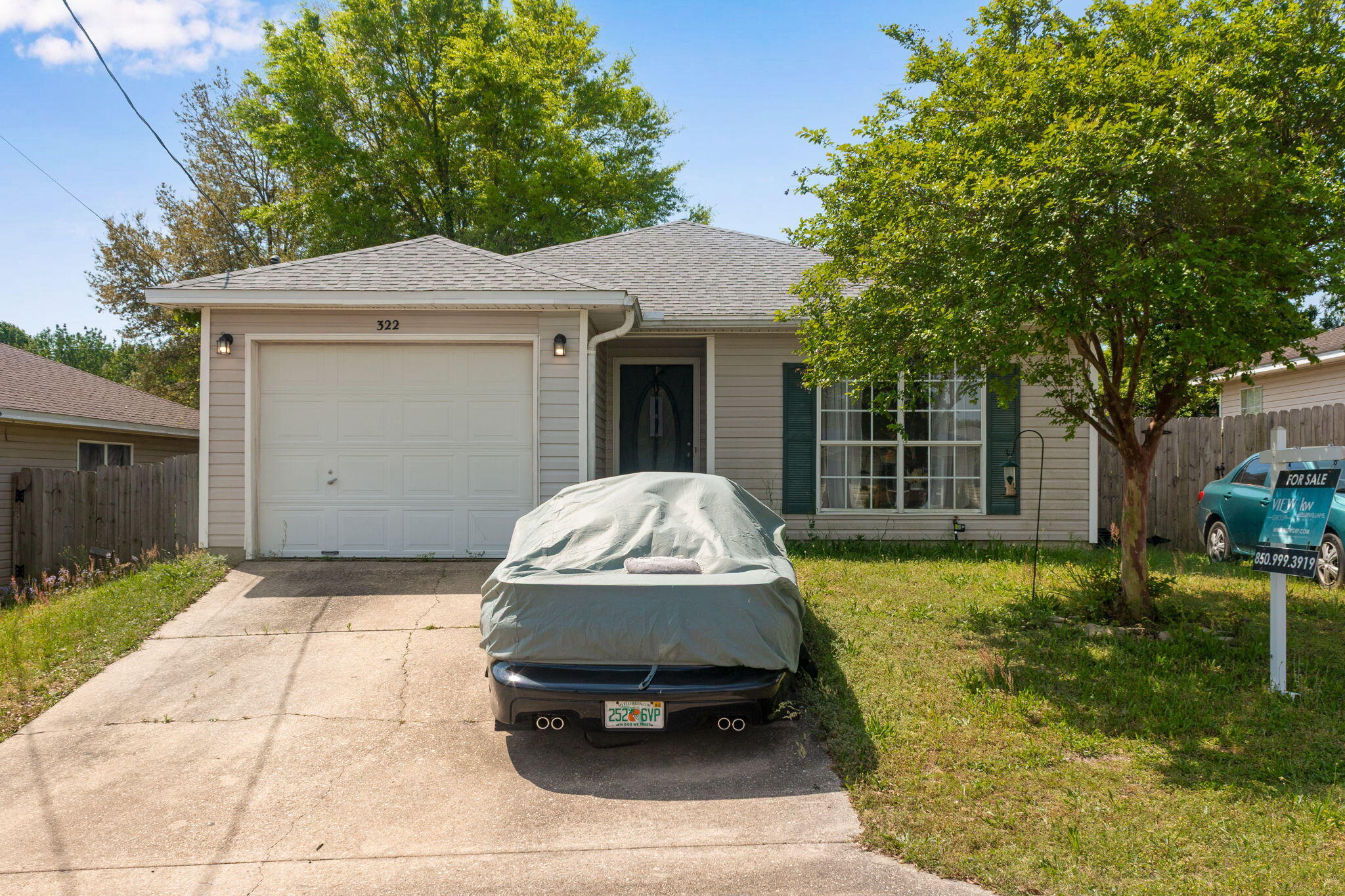 Property Photo: 322 Apple Drive FL 32536