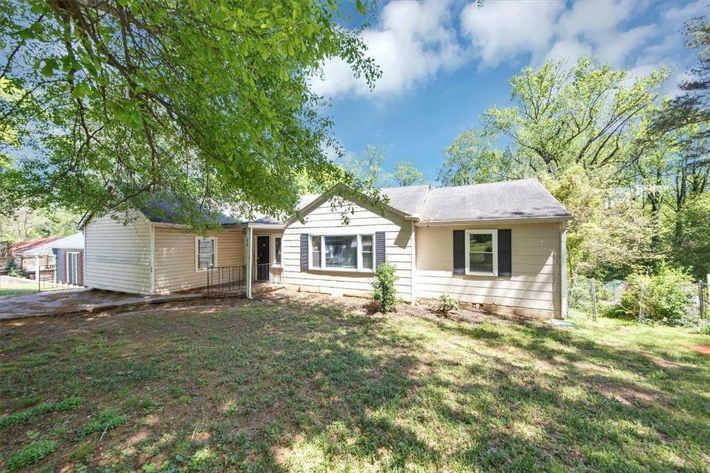 Property Photo: 2194 Ivydale Street GA 30344