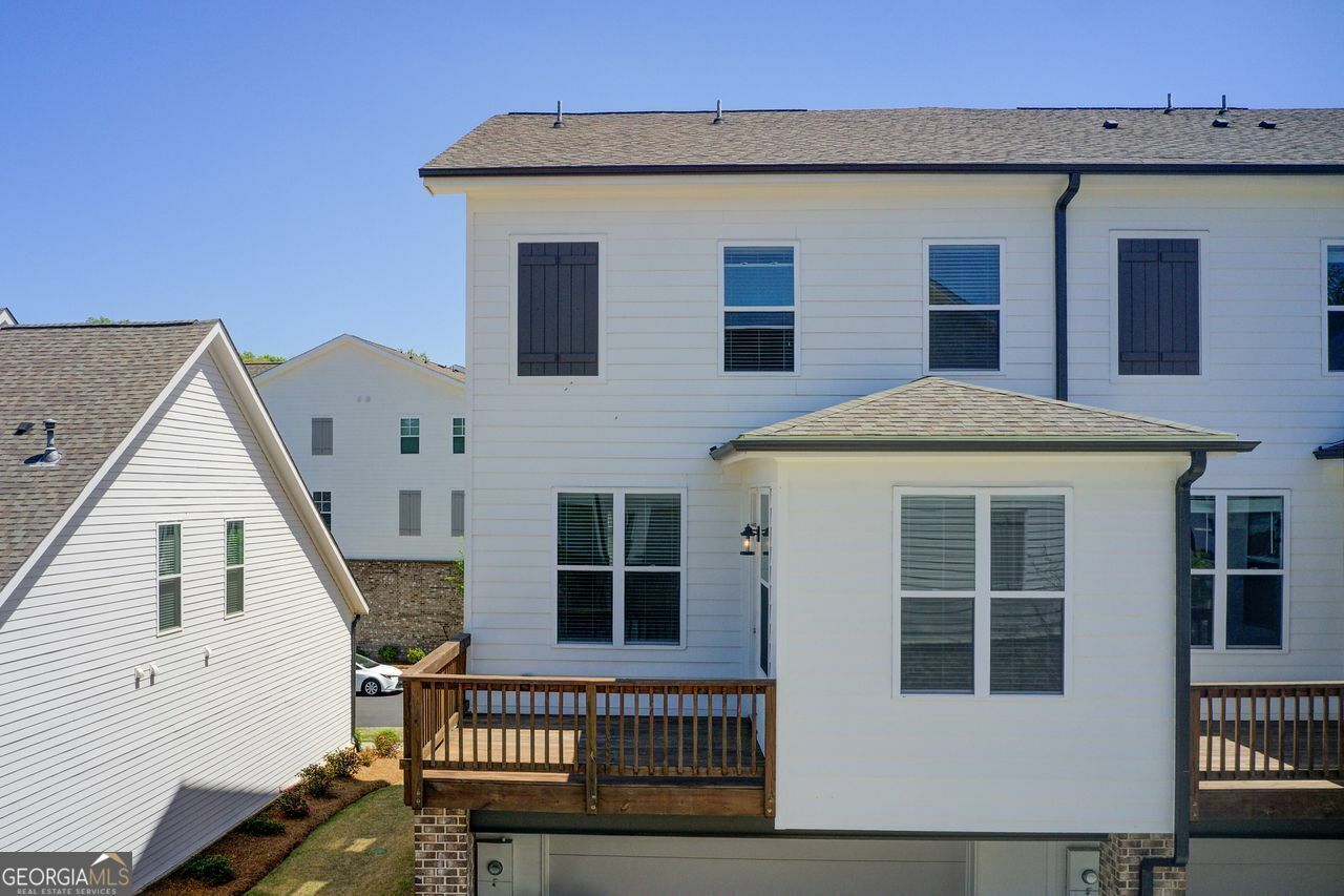 Property Photo: 1263 Harvest Park Lane GA 30024